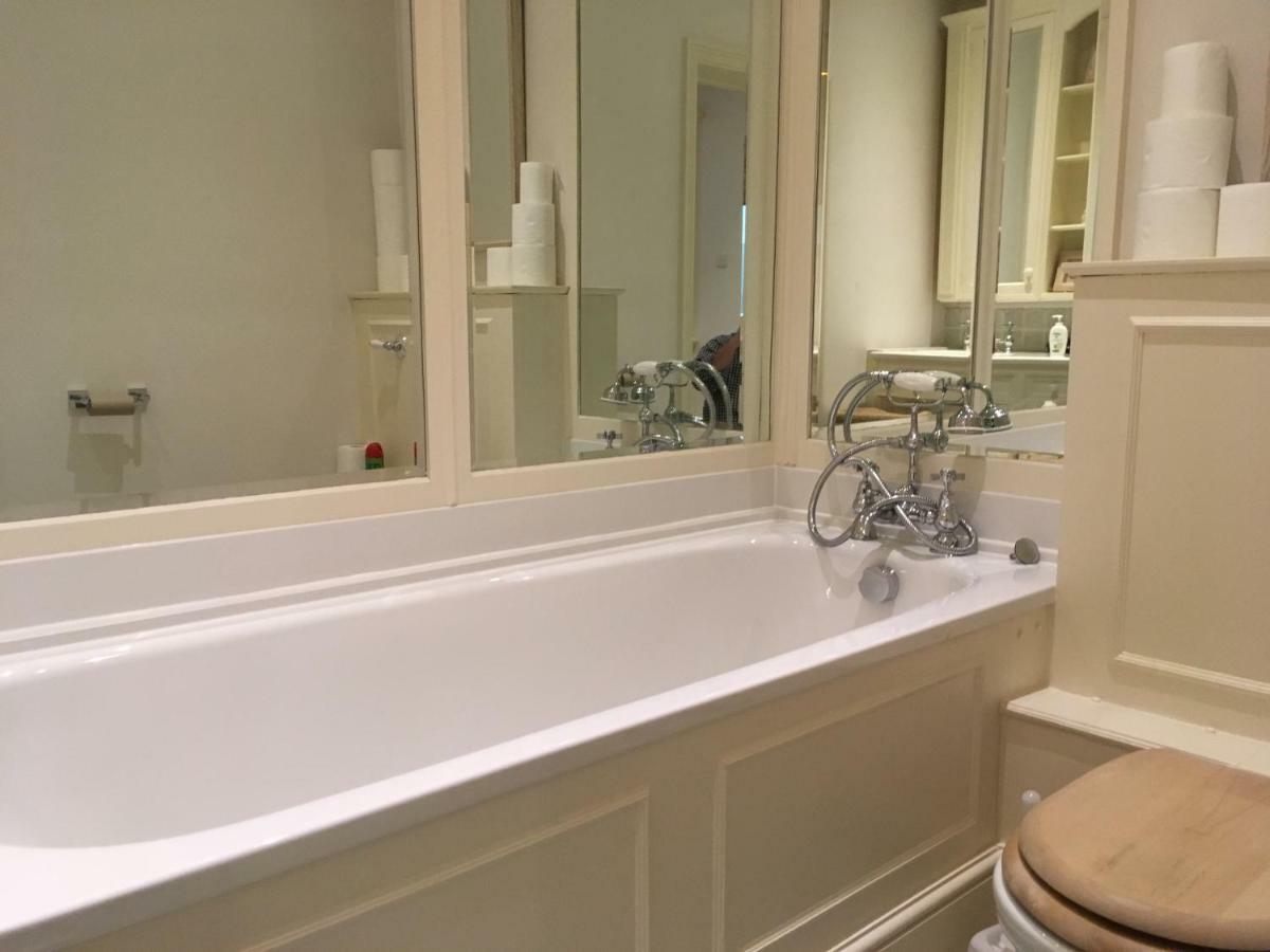 Large 2 Bedroom 2 Bathroom Apartment In Westminster London Exterior photo